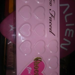 Too Faced Chocolate bon-bons palette